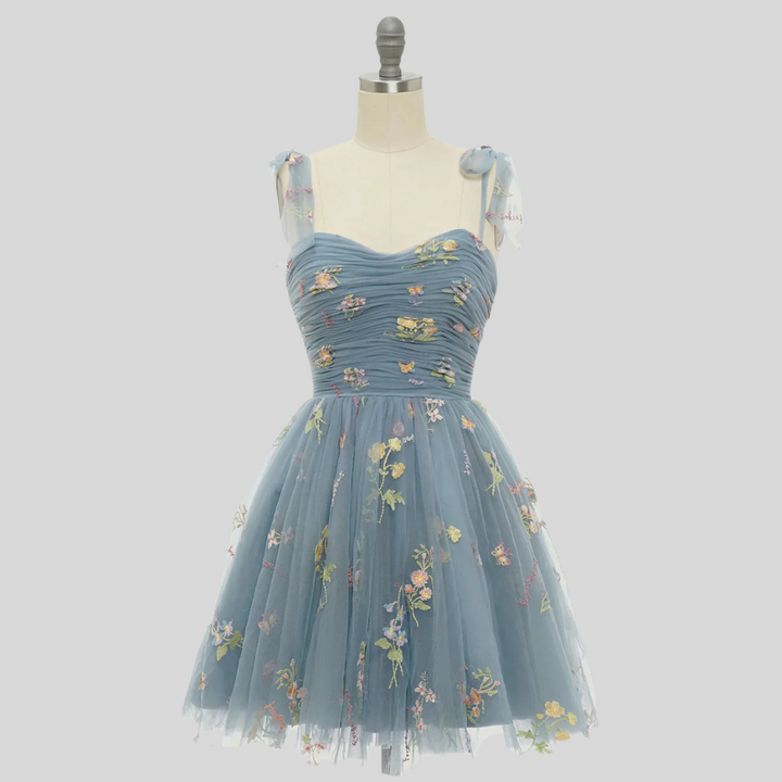 Elegante geborduurde tule baljurk