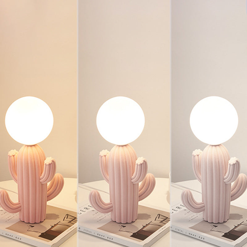 GlowCactus - Creatieve Tafellamp met Pluche Ontwerp en Glazen Kap