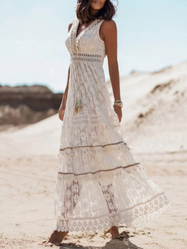 Liora – Bohemian Maxi Jurk met Kant en Elegante Flair Mouwen