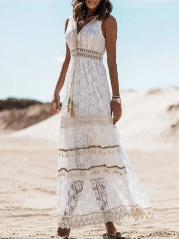 Liora – Bohemian Maxi Jurk met Kant en Elegante Flair Mouwen