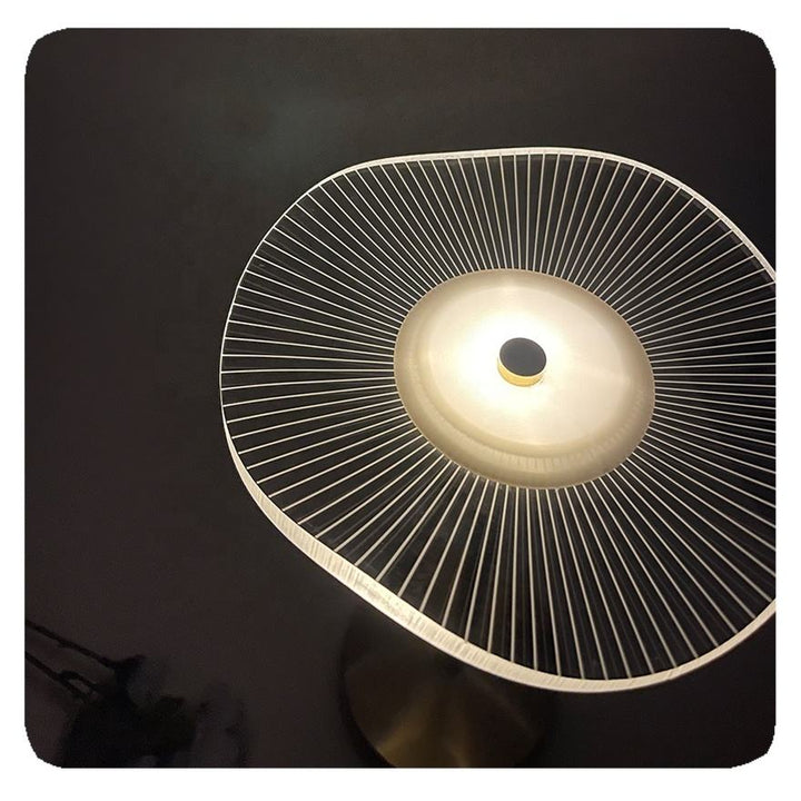 LumiGlow - Draadloze LED Tafellamp met Minimalistisch Design en Instelbare Helderheid