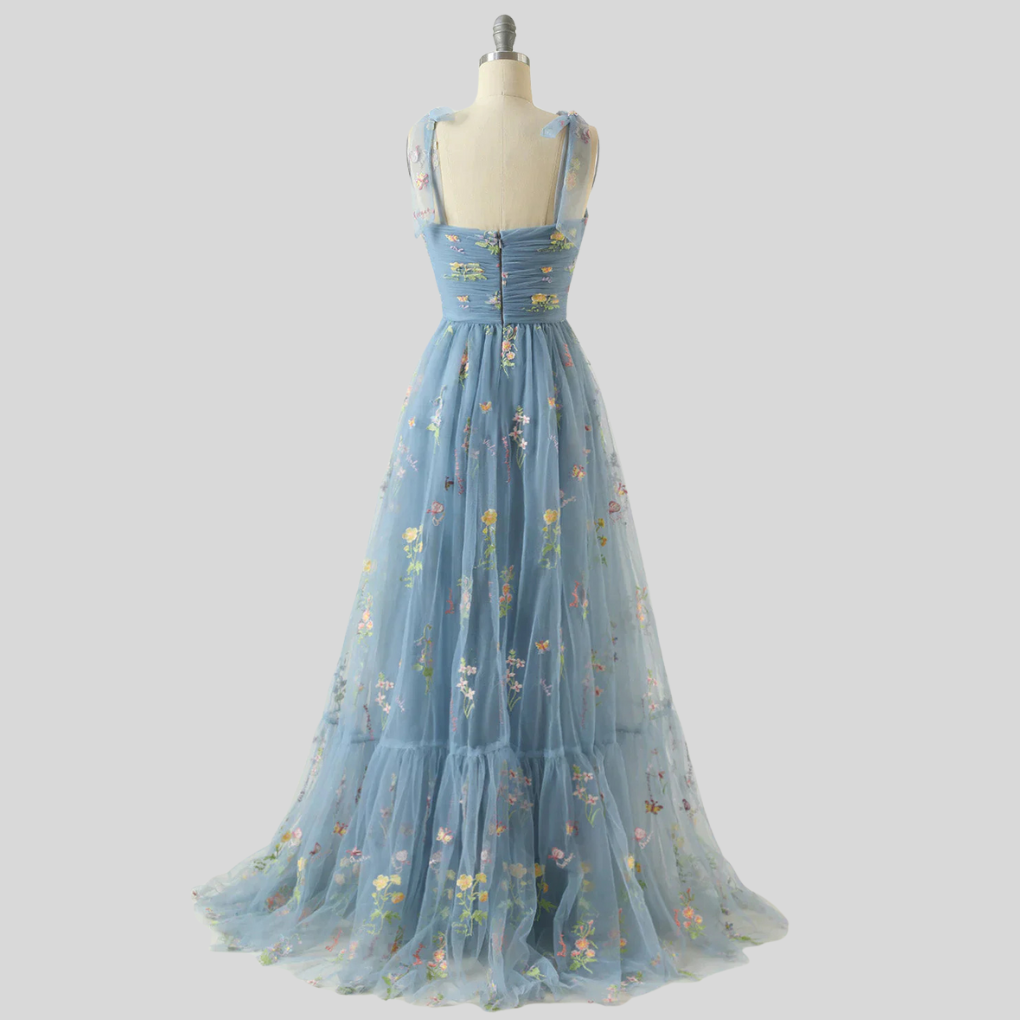 Elegante geborduurde tule baljurk