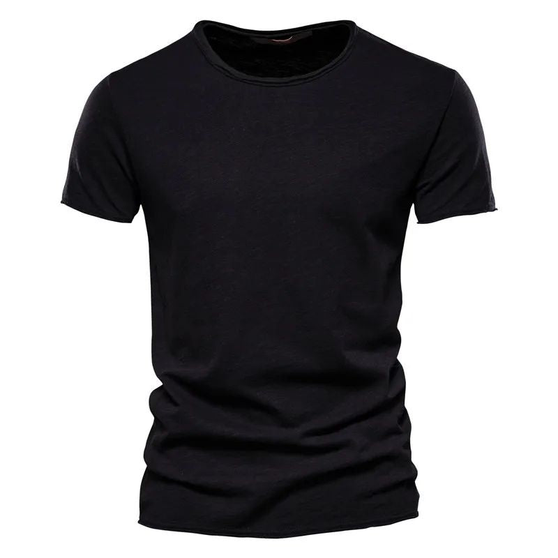 Comfort en Stijl in Eén T-shirt
Ervaar ultiem draagcomfort met dit ademende katoenen zomer T-shirt, ontworpen voor de moderne man die functionaliteit en stijl naadloos wil combineren. Perfect voor warme dagen, biedt dit T-shirt een frisse uitstraling zonder in te leveren op comfort.
Belangrijkste Kenmerken:
Ademend Katoen: Gemaakt van hoogwaardige, luchtige katoenstof die je koel houdt, zelfs op de warmste dagen.
Comfortabele Pasvorm: De zachte stof en de licht getailleerde snit zorgen voor een moeiteloos