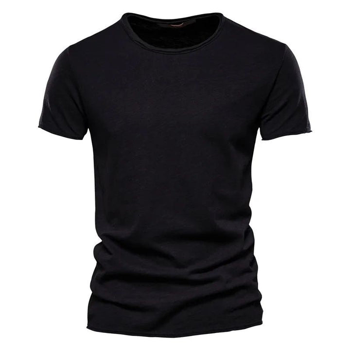 Comfort en Stijl in Eén T-shirt
Ervaar ultiem draagcomfort met dit ademende katoenen zomer T-shirt, ontworpen voor de moderne man die functionaliteit en stijl naadloos wil combineren. Perfect voor warme dagen, biedt dit T-shirt een frisse uitstraling zonder in te leveren op comfort.
Belangrijkste Kenmerken:
Ademend Katoen: Gemaakt van hoogwaardige, luchtige katoenstof die je koel houdt, zelfs op de warmste dagen.
Comfortabele Pasvorm: De zachte stof en de licht getailleerde snit zorgen voor een moeiteloos