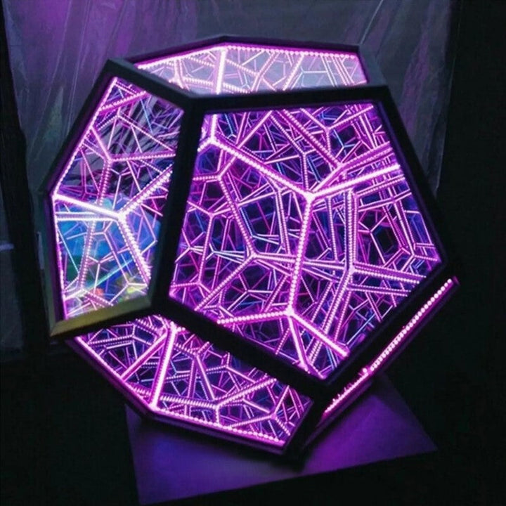 LumiGlow - Magische 3D Lamp Met Oneindige Kosmische Effecten