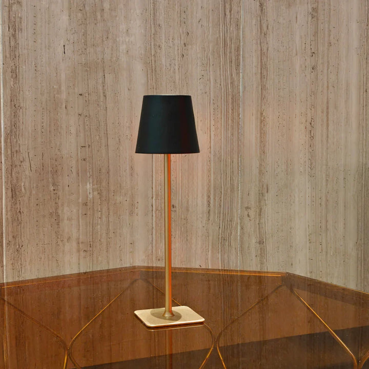 Hoge dimbare tafellamp, oplaadbare LED-lamp met aanraakbediening