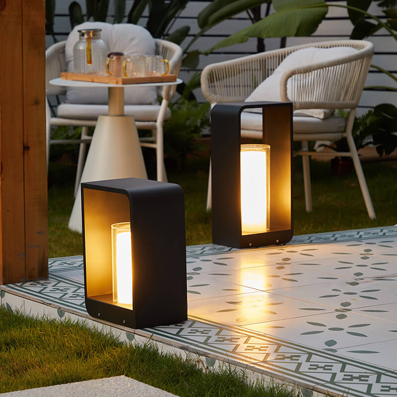 Moderne verlichting voor tuinpad en tuin