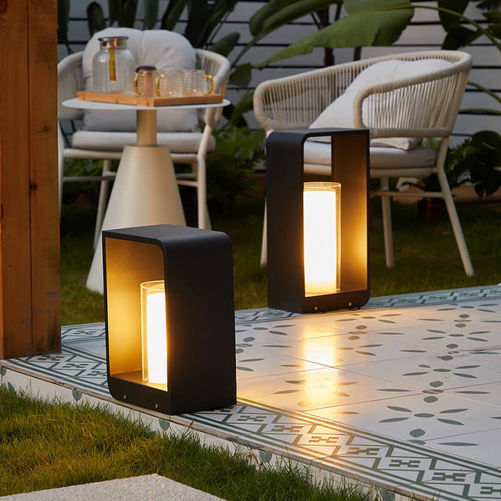 Moderne verlichting voor tuinpad en tuin
