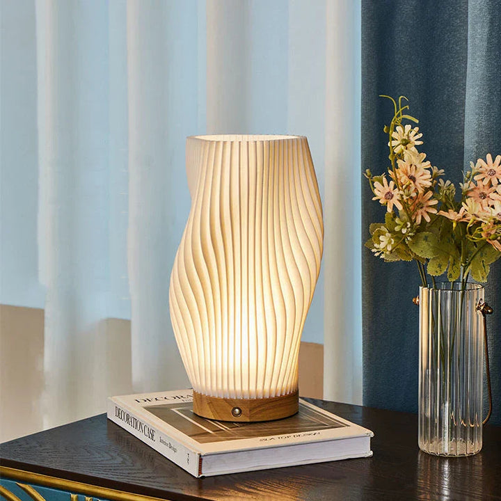 GlowWave - Moderne Swirl Tafellamp met Warme Sfeerverlichting