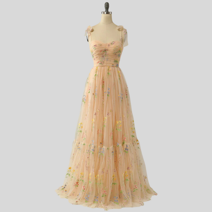 Elegante geborduurde tule baljurk