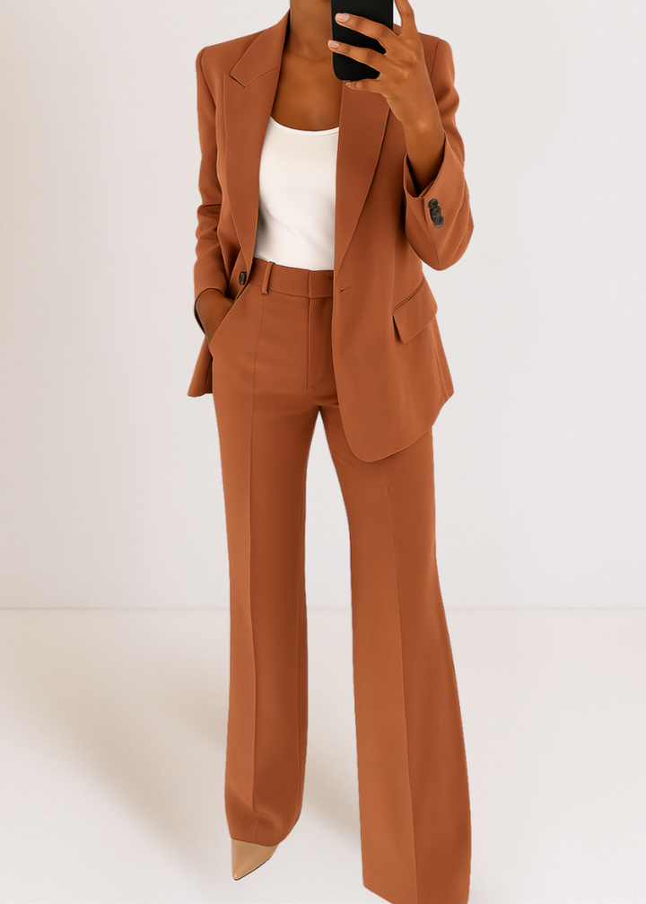 Dames tweedelig set: getailleerde blazer en broek (loungeset)