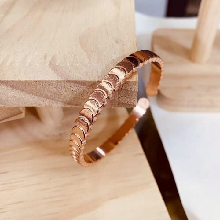 High-end Stepped Bracelet Shimmering Bangle For Women