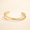 Elegante gouden armband met een verfijnde twist