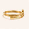 Elegante gouden armband met verfijnde draaiing