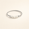 Elegante zilveren ring met klassieke zoetwaterparel