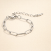 Minimalistische zilveren armband met elegante schakels