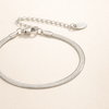 Elegante zilveren armband met slangenmotief