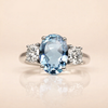 Elegante ring met blauwe zirkonia in echt zilver