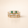 Elegante zilveren ring met witte en groene opaal