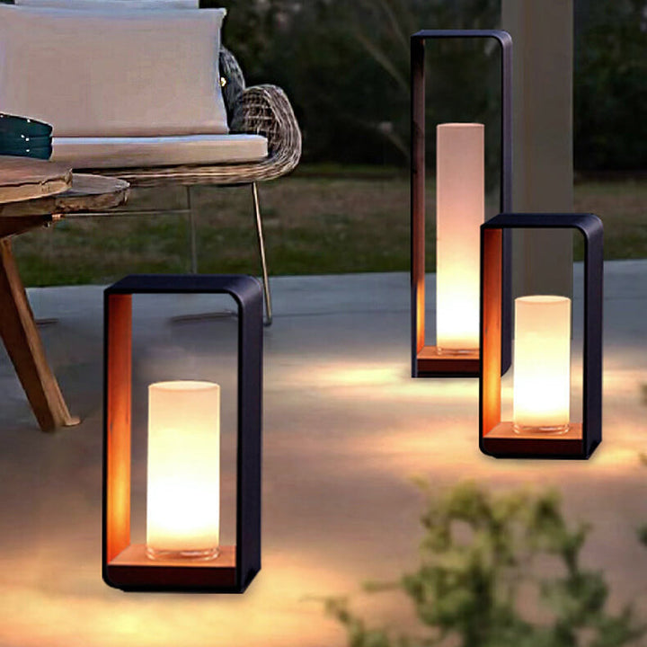 Moderne verlichting voor tuinpad en tuin