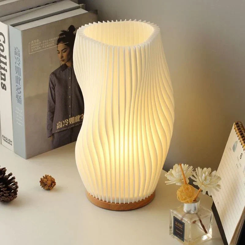 GlowWave - Moderne Swirl Tafellamp met Warme Sfeerverlichting