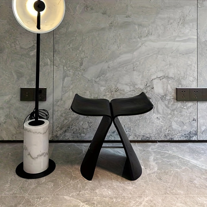 Elegante Vlinderkruk – Tijdloos Design voor Woonkamer en Hal