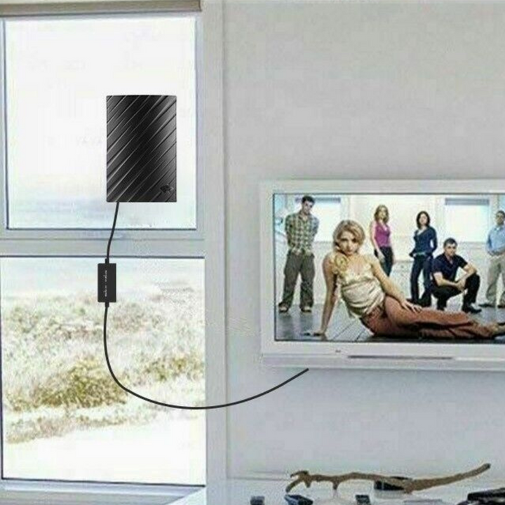 Versterkte binnenantenne voor tv met groot ontvangstbereik