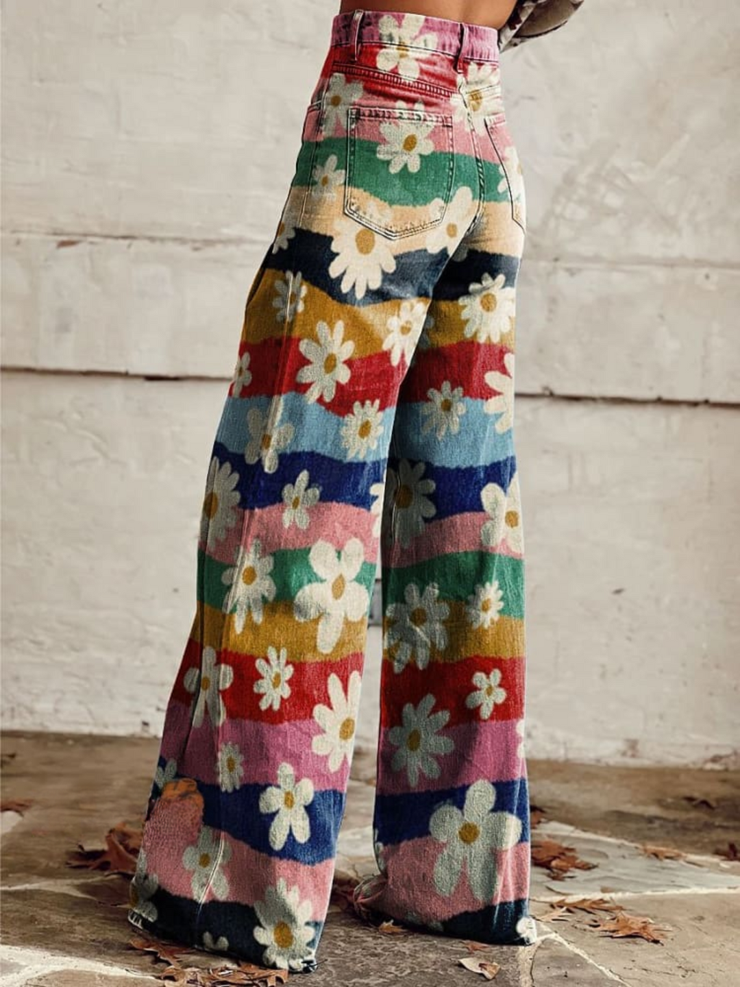 Trendy retro bloemenbroek met wijde pijpen en hoge taille – Mirella