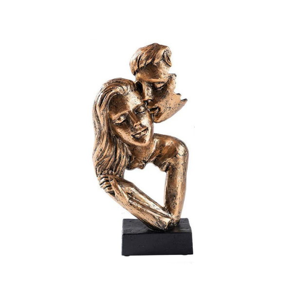 Abstracte kunstsculptuur, hedendaags beeld van een stel voor in huis