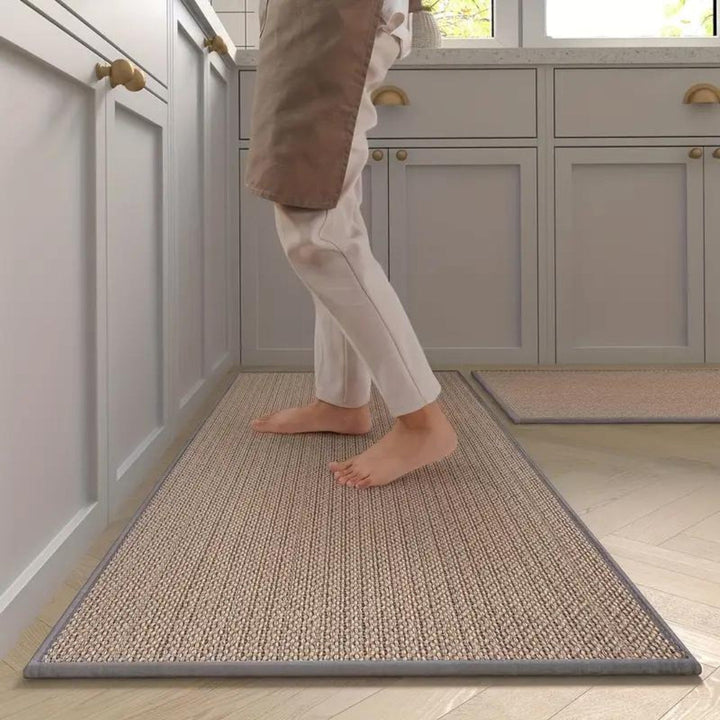 Duurzame keukenvloermat, elegant ontwerp met gevoerde ondersteuning