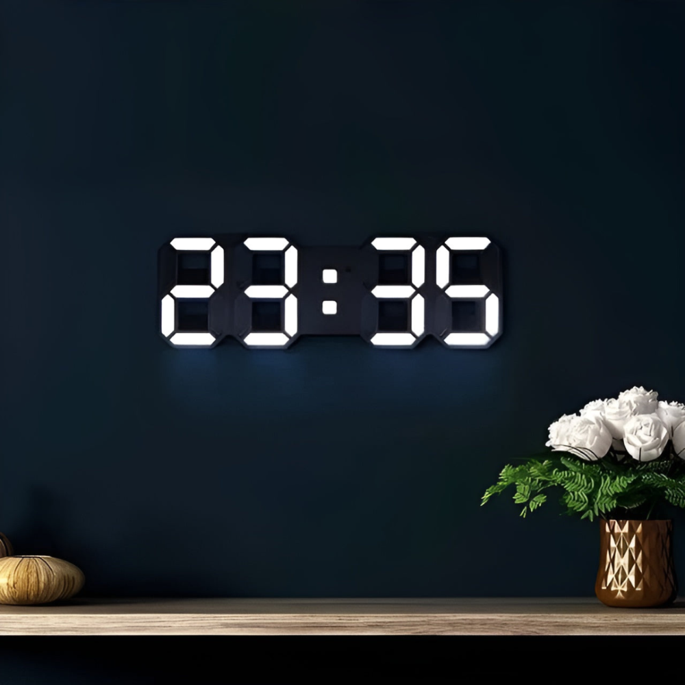 Digitale LED-wandklok met groot display en nachtmodus