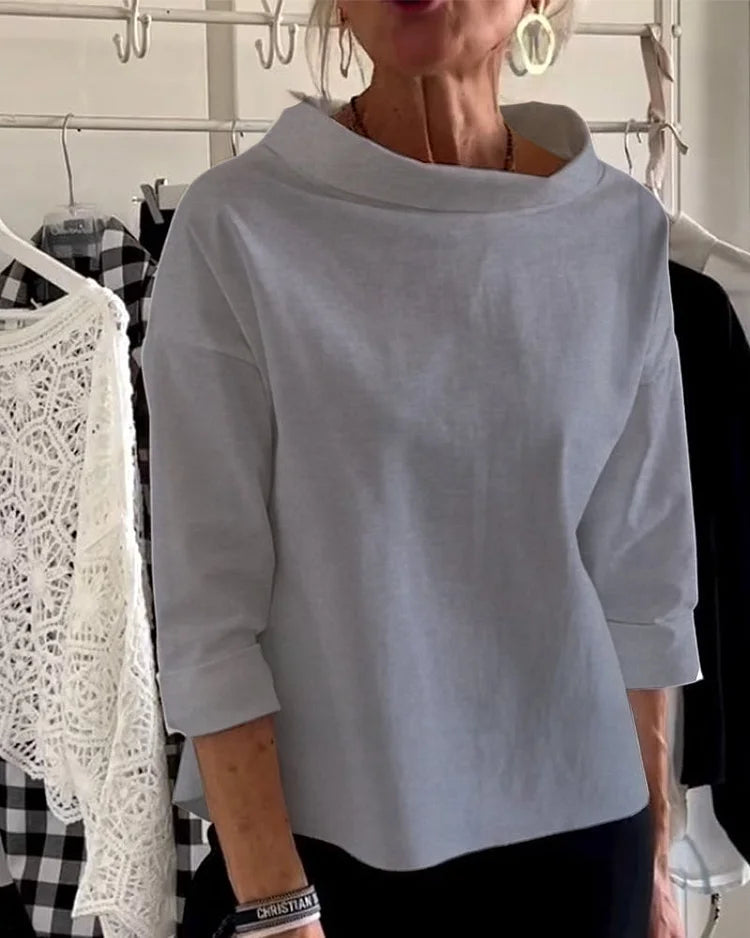 Miriam– Casual Top met Brede Revers en Halve Col voor een Stijlvolle Look