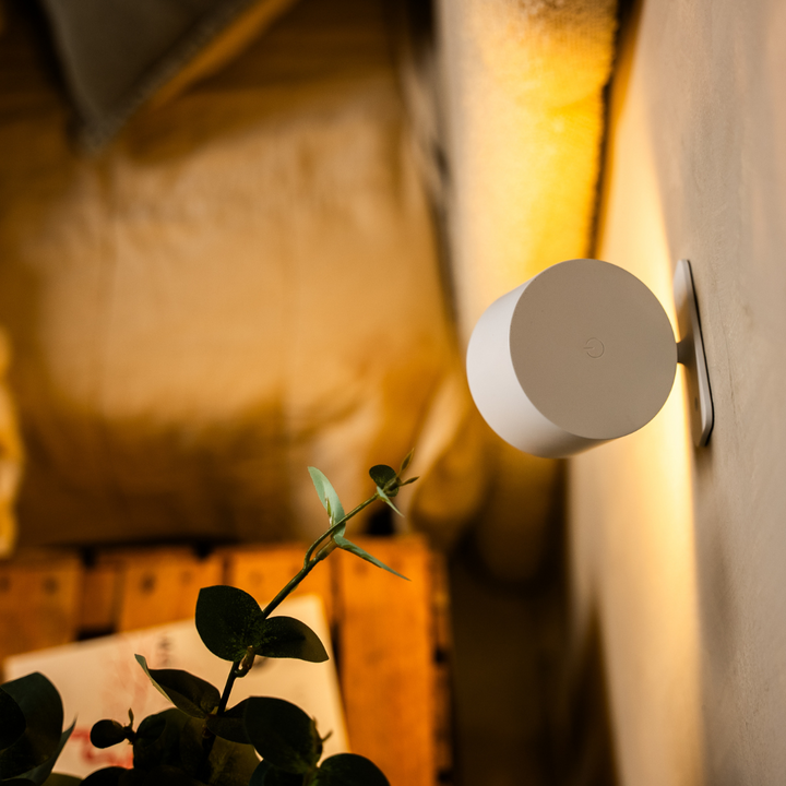 Draadloze led-wandlamp met 360° draaibare kop, touch-dimmer, 3 kleuren