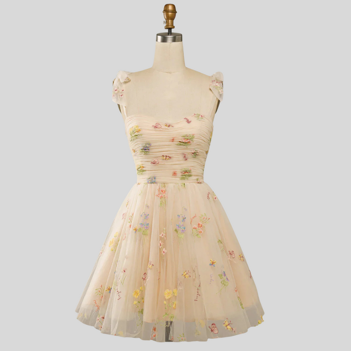 Elegante geborduurde tule baljurk