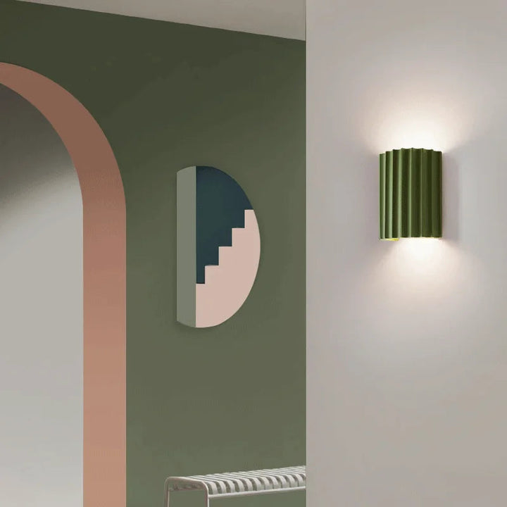 BrightGlow - Moderne LED Wandlamp van Hars voor Sfeervolle Verlichting
