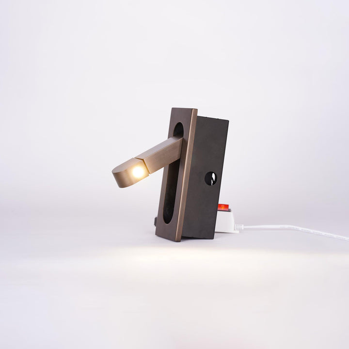 BrightGlow - Verstelbare LED Nachtlamp Met Modern Design