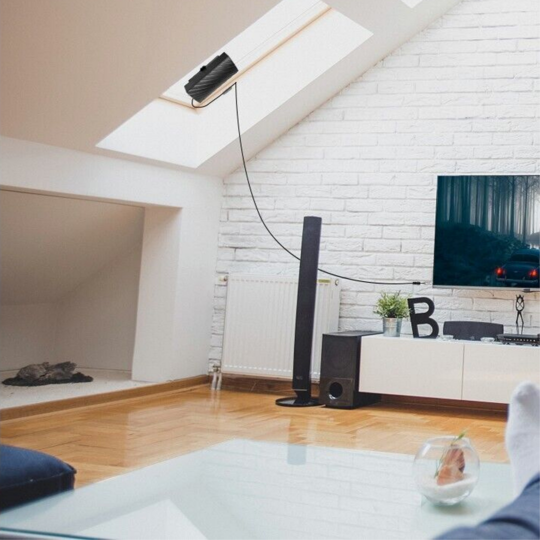 Versterkte binnenantenne voor tv met groot ontvangstbereik