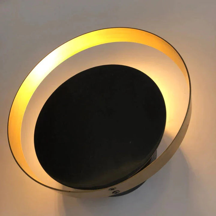 LumiLux - Moderne LED Wandlamp van Koper en Smeedijzer voor Sfeerverlichting