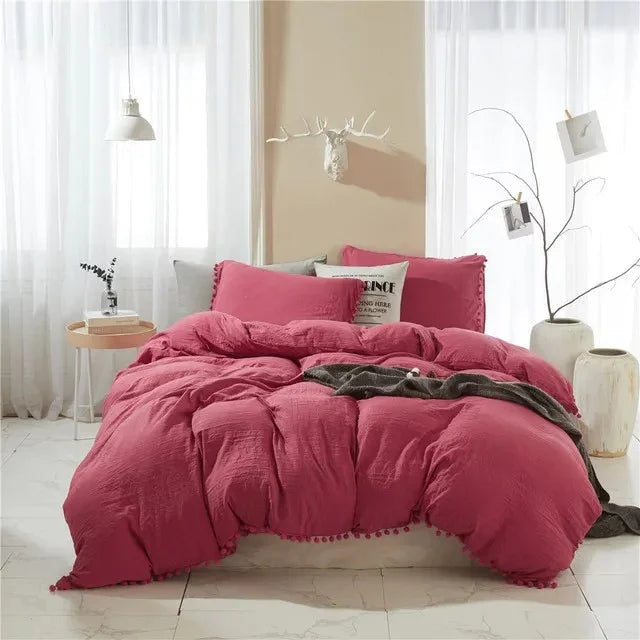 Decoratieve dekbedovertrekset Anna in pompomstijl