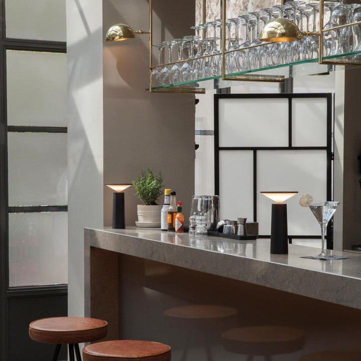 BrightFlex - Moderne Buitenlamp met Draaibaar LED Licht en Verstelbare Arm