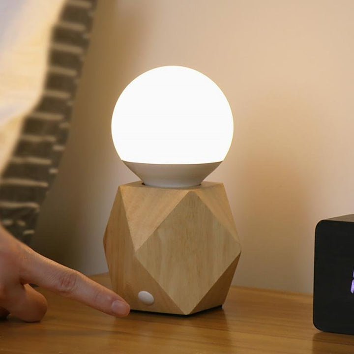 ScandiGlow – Scandinavische Tafellamp met Houten Basis, Touch & USB-Aansluiting