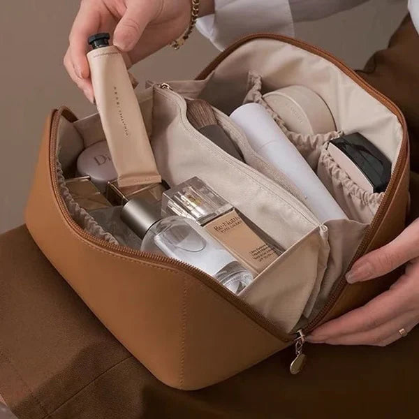 TravelMate Pouch