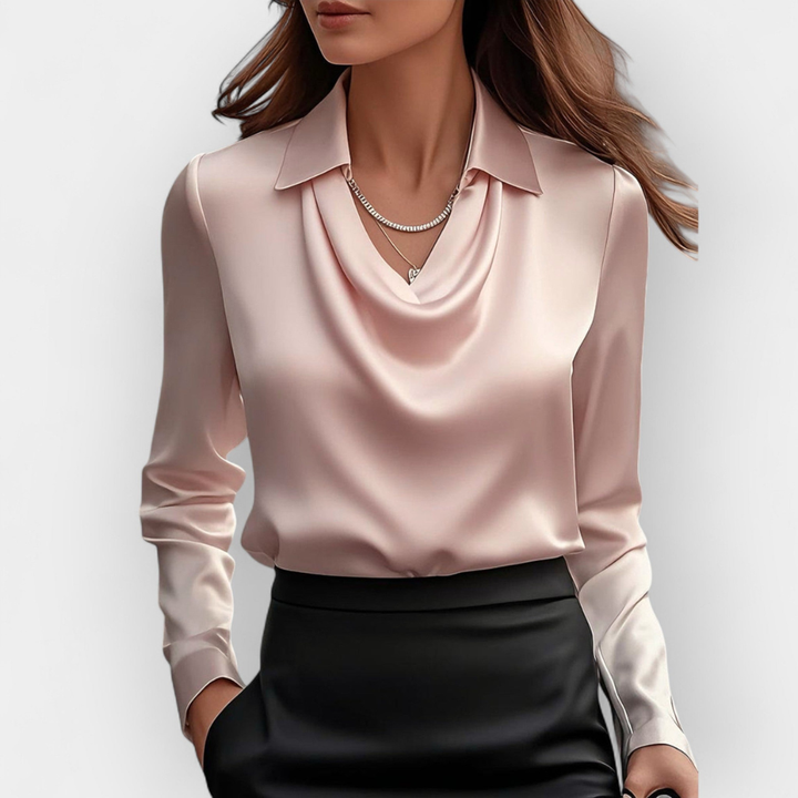 Elegante satijnen blouse met watervalkraag