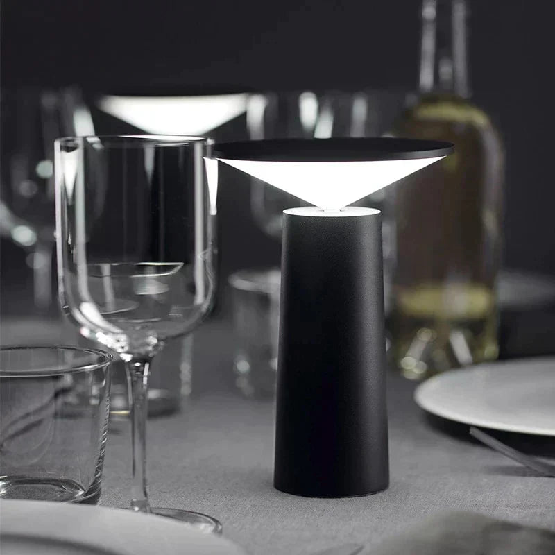 BrightFlex - Moderne Buitenlamp met Draaibaar LED Licht en Verstelbare Arm
