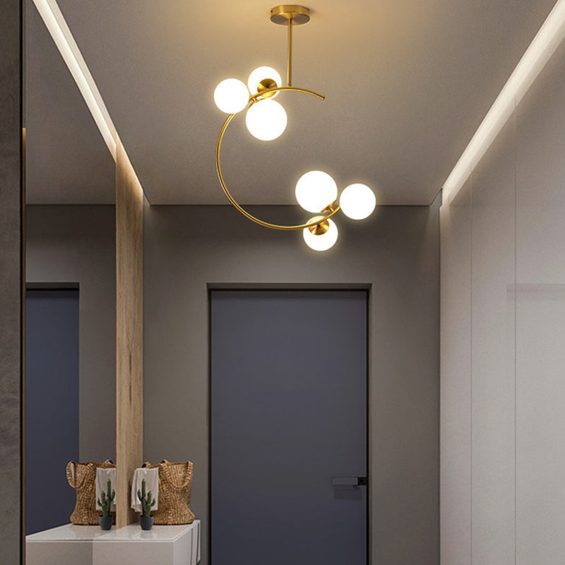 Scandinavische plafondlampen met gebogen bolontwerp