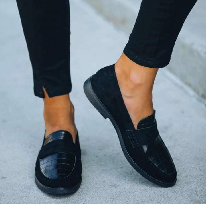 Zwarte damesloafers – Elara