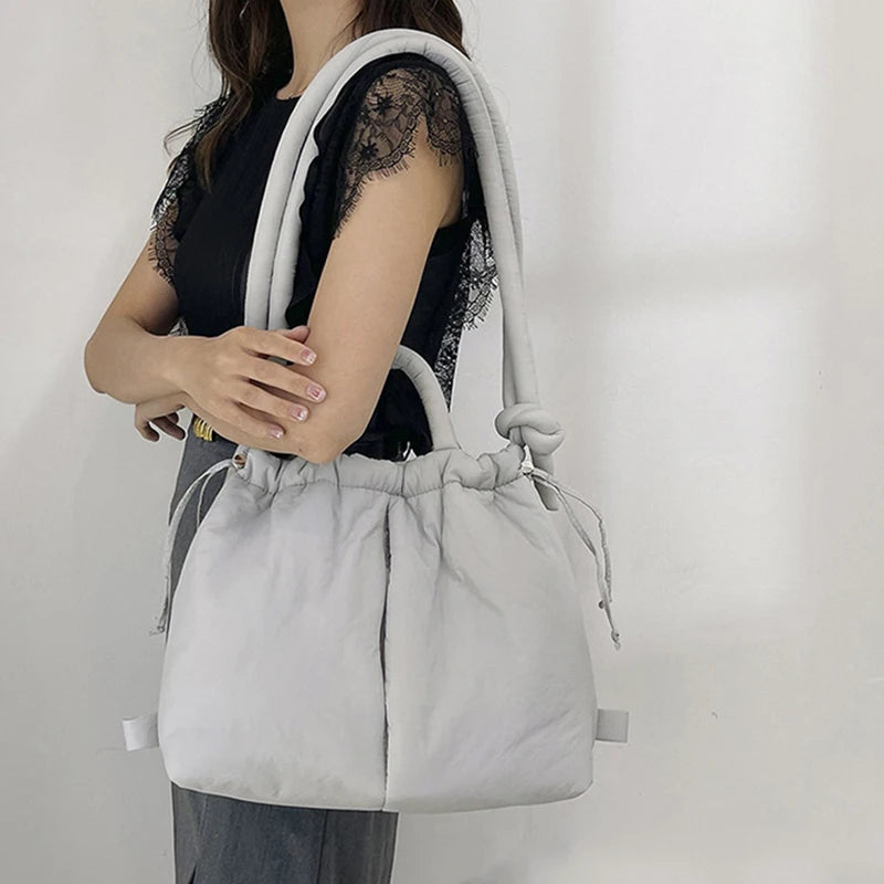 Unieke pufferhandtas met trendy volume - Riva