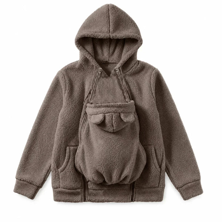 Knusse fleece hoodie om een baby in te dragen met voorvak