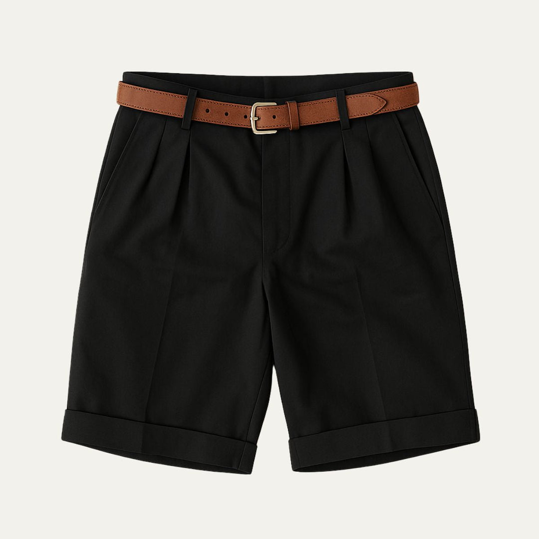 Klassieke chinoshort voor heren met dubbele plooi en omgeslagen zoom.