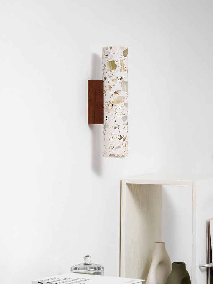 Minimalistische wandlampen met artistieke details